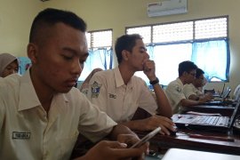 SMA di Tulungagung gelar UASBN berbasis komputer dan android