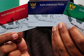 Program "Kartu Sakti" dinilai menaikkan elektabilitas Jokowi-Ma'ruf