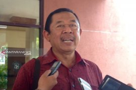 Legislator : Pemkot Surabaya jangan berharap kembali kelola SMA/SMK
