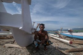 BANTUAN PERAHU NELAYAN KORBAN TSUNAMI Page 2 Small