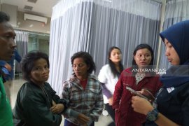 Keluarga Korban KRL anjlok datangi rumah sakit