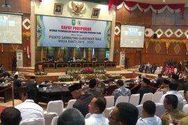 DPRD Riau gelar paripurna penyampaian visi dan misi Gubernur dan Wakil Gubernur 2019-2024