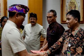 Badung serahkan hasil audit Lembaga Perkreditan Desa