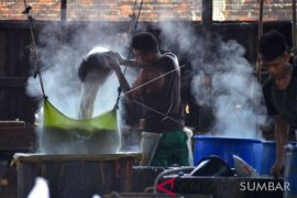 DAMPAK KENAIKAN HARGA KEDELAI IMPOR