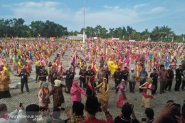 Tari Gandai massal Mukomuko raih rekor MURI