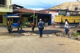 Jelang kedatangan Presiden ke Sibolga, perbaikan jalan menuju pelabuhan dikebut