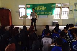 Kodim and Tabalong police provide drug counseling