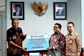 Bank Kalbar bantu Pemkab Sintang "upgrade" Taman Bungur