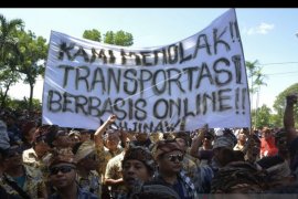 Angkasa Pura sayangkan keributan sopir konvensional-daring