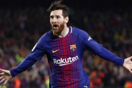 Lionel Messi hatrik, Luis Suarez cemerlang,  nilai skornya 10 dan 8