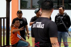 Rekontruksi kasus kematian taruna ATKP Makassar Page 2 Small