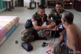 Tim Kesehatan Kodim Penajam Berikan Layanan Kesehatan