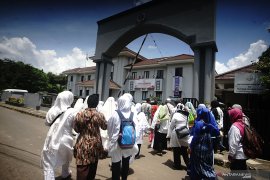 Hasil lelang harta First Travel masuk kas negara, korban: Menyakitkan