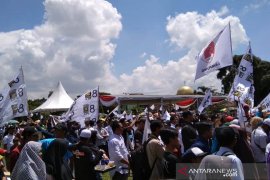 Pendukung Capres 02 padati lokasi deklarasi di Metro