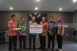 Waykanan bantu Rp400 juta korban tsunami Selat Sunda