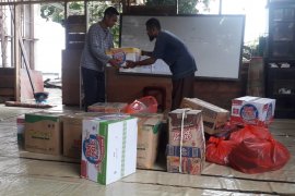 Pengurus Masjid Jami Al Fatah Abepantai galang bantuan untuk korban banjir