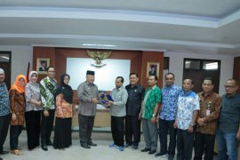 Komisi II DPRD Bengkalis gali potensi pengolahan ikan dengan cara khusus