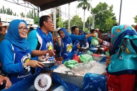 Menarik minat gemar makan ikan, Pemkab Situbondo jual ikan harga murah (Video)