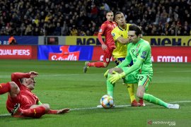 AC Milan rekrut kiper Olympique Lyon Ciprian Tatarusanu