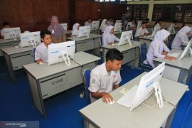 Sumbar targetkan UNBK 100 persen 2020