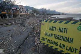 Peringatan pasang air laut Page 1 Small