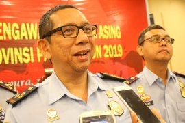 Kemkumham Papua minta keterlibatan berbagai pihak awasi WNA