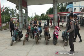 Pelangsir berlarian, tinggalkan motor tangki modifikasi di SPBU