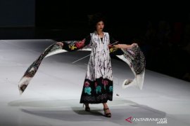 INDONESIA FASHION WEEK 2019 Page 1 Small
