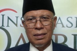 Syariahkan seluruh bank konvensional di Aceh