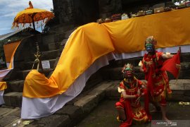 Ngembak Geni Candi Badut
