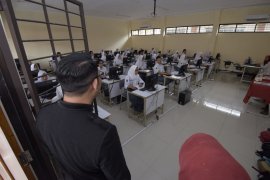 Besok, sebanyak 226.610 siswa SMA Jabar akan ikuti UNBK