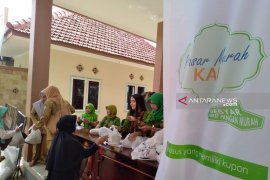 Peringati HUT BUMN, KAI Daop Jember sediakan 2.000 paket sembako murah