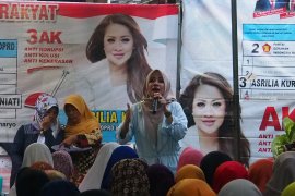 Caleg Gerindra tawarkan pelatihan sulam bagi ibu-ibu