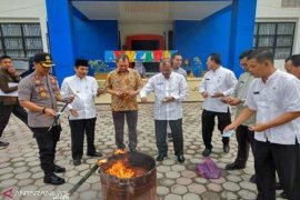Disdukcapil Sijunjung musnahkan 530 keping KTP-el rusak