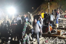 Empat pendulang intan ditemukan tewas