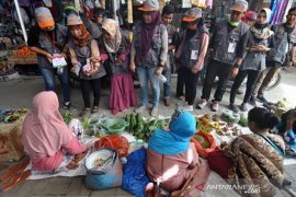 Sosialisasi Pemilu di pasar tradisional Page 2 Small