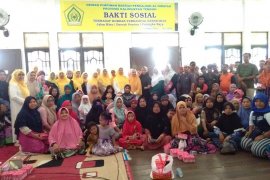 Bantuan dari DPD Alhidayah Kalteng untuk korban kebakaran di Jalan Riau Puntun