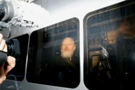 Pendiri laman Wikileaks Julian Assange bukan pahlawan, kata Menlu Inggris