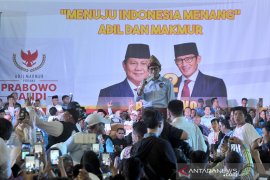 Sandiaga Uno janjikan kemajuan ekonomi Page 1 Small