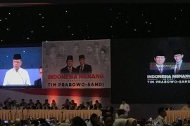 Prabowo Subianto perkenalkan Gatot Nurmantyo di barisan pendukungnya