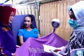 Vanessa Angel ikut penyuluhan kanker serviks di Rutan Medaeng