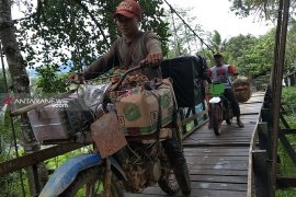 DPRD Kalsel komitmen perjuangkan listrik desa terpencil