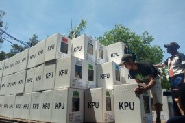KPU Batam pastikan surat suara sudah sampai di hinterland