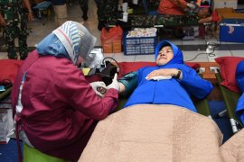 Peringati Hardikal, 947 prajurit, PNS dan Jalasenastri Kodiklatal donor darah