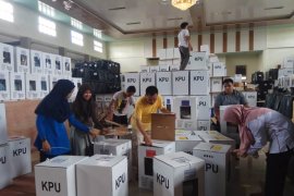 Vitamin atlet jadi andalan jaga kebugaran tim KPU Muaro Jambi