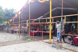 Warga Rungkut Mapan Barat Surabaya bangun TPS unik bertema Bhineka Tunggal Ika