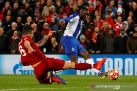 Mengidap sakit, Lovren tak ikut skuat Liverpool ke Porto