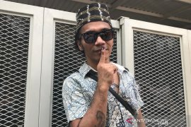Kaka Slank  menanti janji pemimpin terpilih soal lingkungan