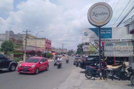 Pemilu serentak 2019, pertokoan buka paruh waktu