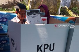 Pemilih difabel netra keluhkan tidak ada "template" di TPS Jember